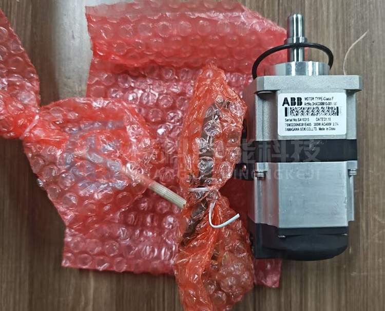 ABB机器人IRB1200三轴伺服电机3HAC058610-001/01